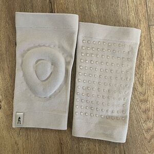 Pole with Paige Beige Knee Pads with Textured Grip